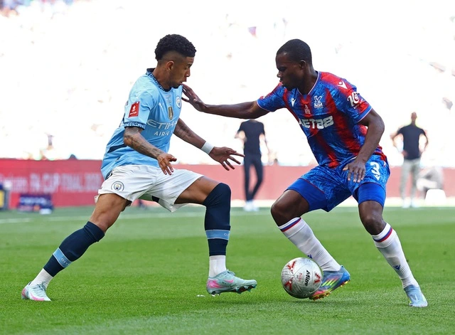 Man City 'dính bẫy' Crystal Palace, ngậm ngùi thua chung kết Cúp FA: Trắng tay cả mùa!- Ảnh 1. Man City 'dính bẫy' Crystal Palace, ngậm ngùi thua chung kết Cúp FA: Trắng tay cả mùa!- Ảnh 1.