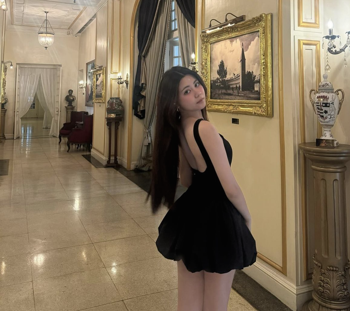 Cách trang điểm mới giúp Hạt Dẻ trông 