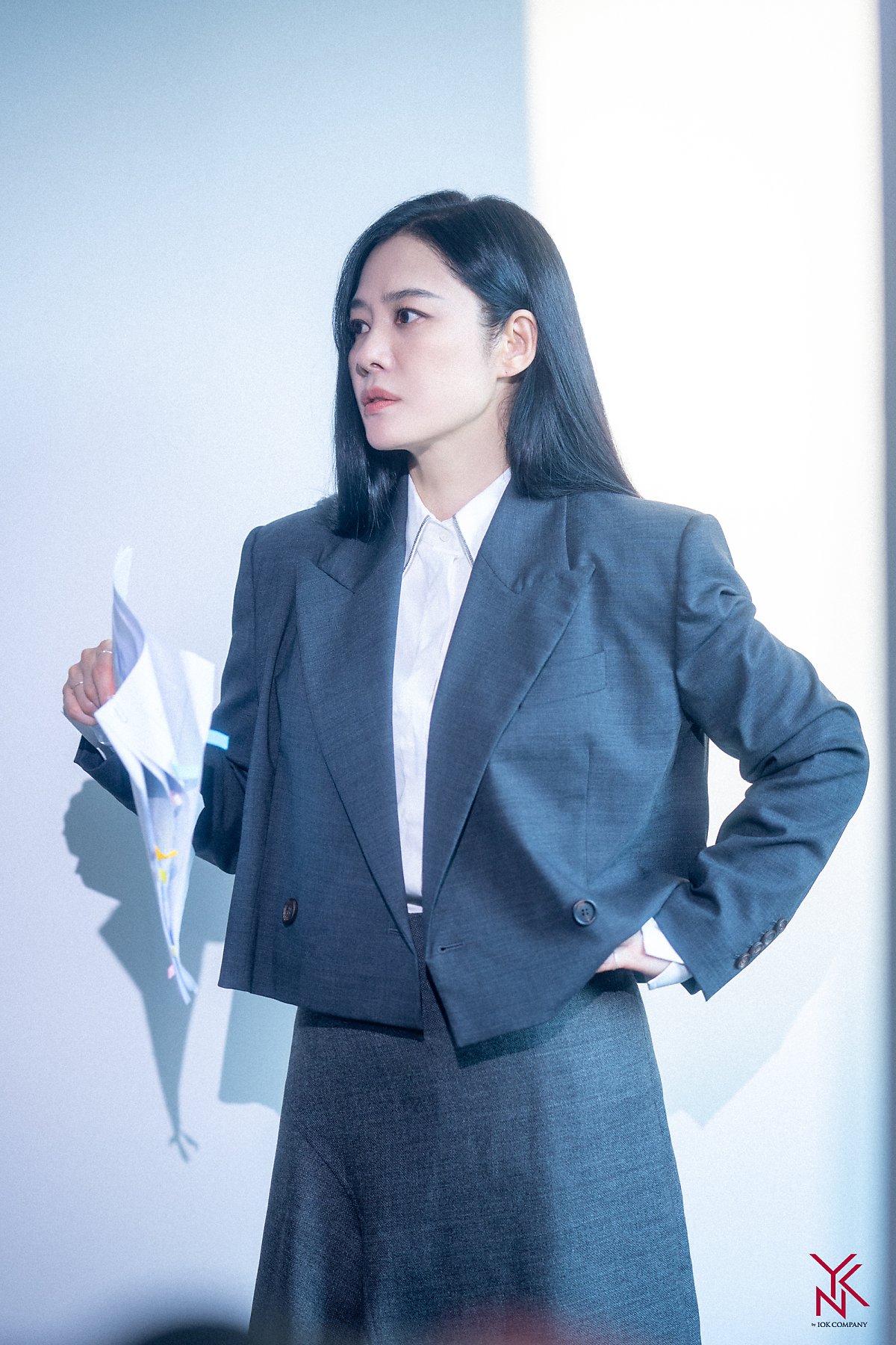 Nữ diễn viên phim ''Giày thủy tinh'' tuổi U50 vẫn trẻ đẹp 6